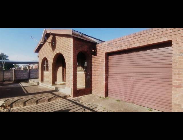 4 BEDROOM FREESTANDING FOR SALE IN NORTHDALE